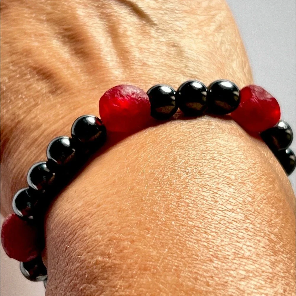 Hematite And Red African Glass Bead Stretch Bracelet 7.5